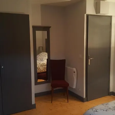 La Bonne Mine Couette-café 3*