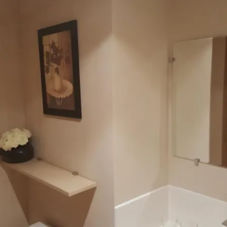 La Bonne Mine Couette-café 3*